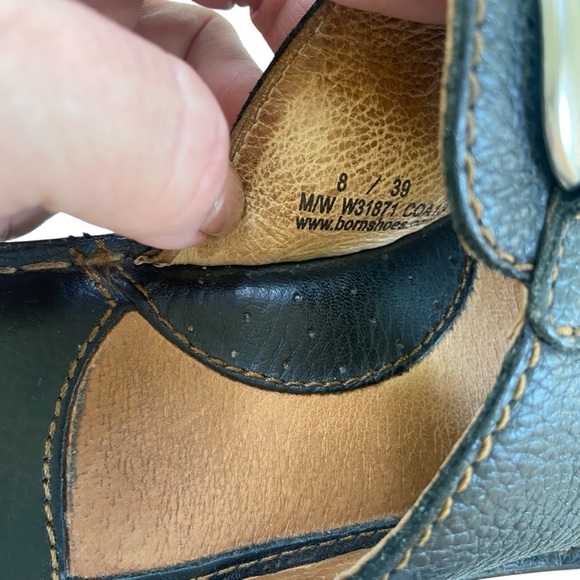 Born Woman’s Black Leather Thong Wedge Sandal Size 8 Slip On Silver Buckle Comfy - Picture 5 of 12